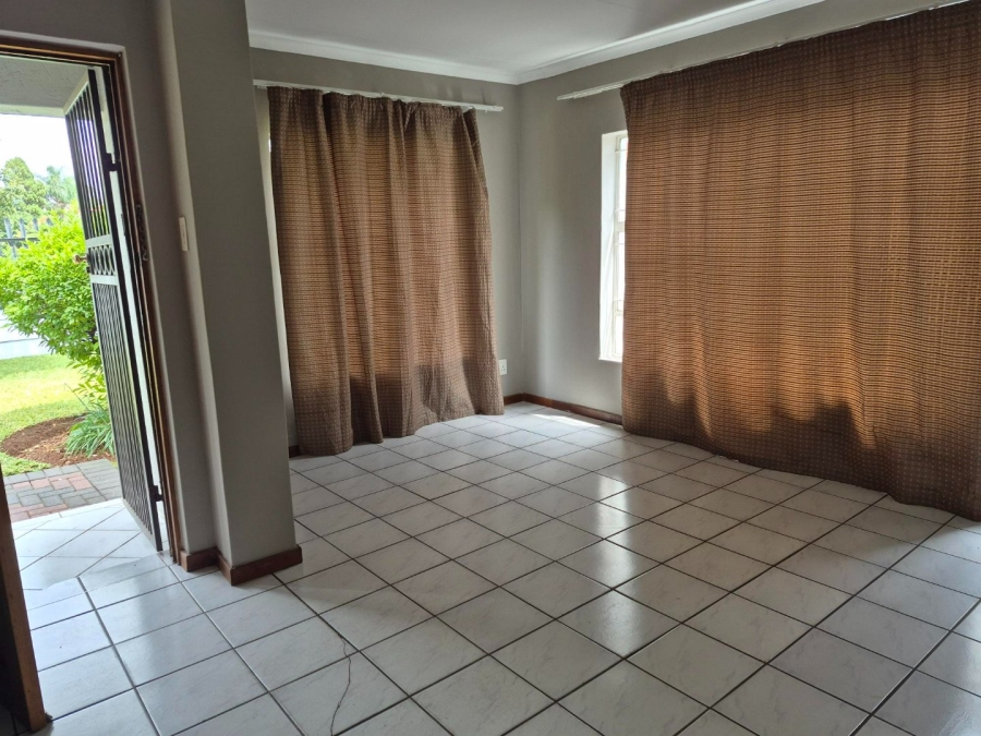 2 Bedroom Property for Sale in Montana Tuine Gauteng