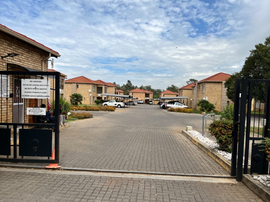 2 Bedroom Property for Sale in Vanderbijlpark SW 5 Gauteng