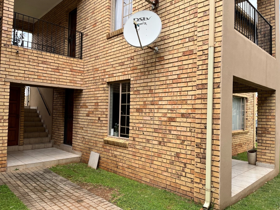 2 Bedroom Property for Sale in Vanderbijlpark SW 5 Gauteng