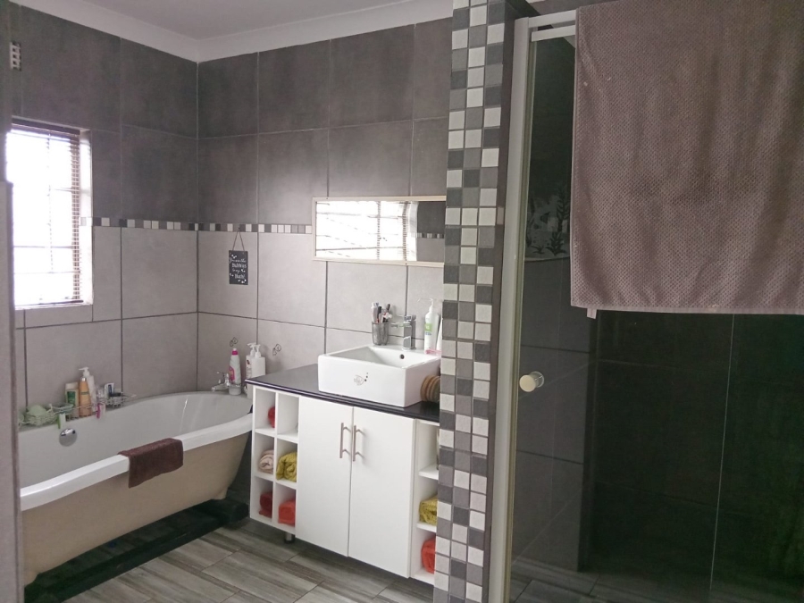 3 Bedroom Property for Sale in Krugersdorp North Gauteng
