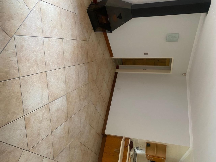 To Let 3 Bedroom Property for Rent in Croydon Gauteng