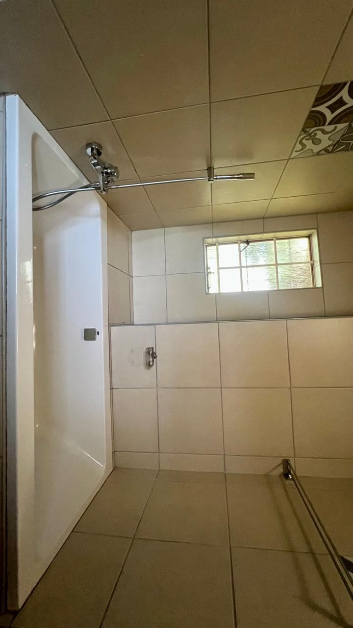 To Let 3 Bedroom Property for Rent in Croydon Gauteng
