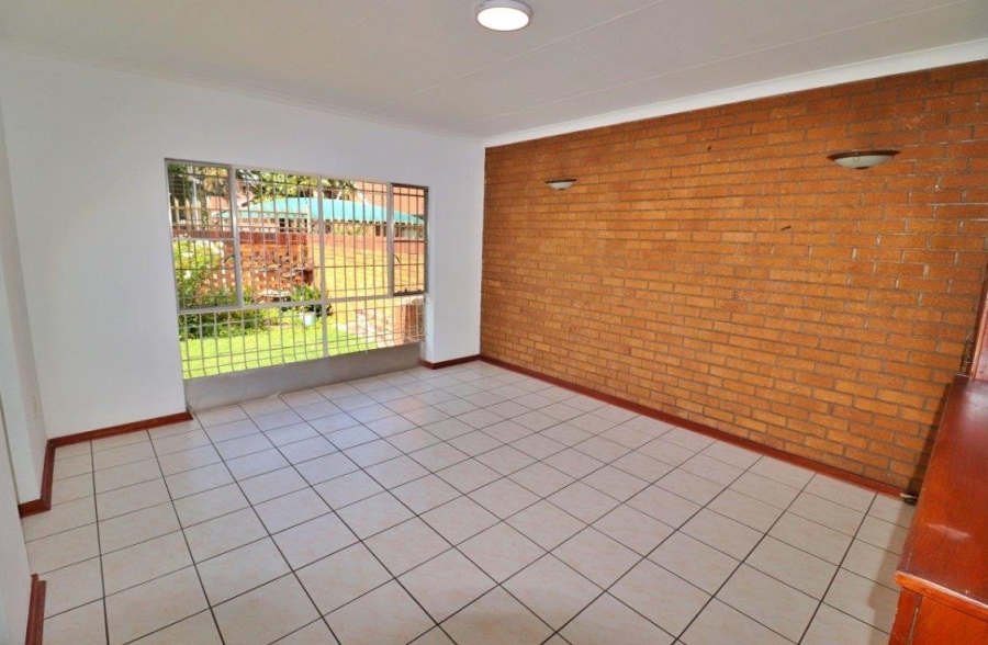 3 Bedroom Property for Sale in Rustivia Gauteng