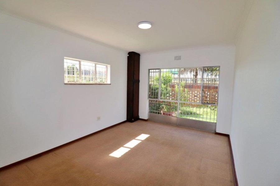 3 Bedroom Property for Sale in Rustivia Gauteng
