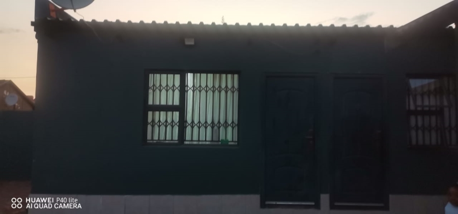 2 Bedroom Property for Sale in Palm Springs Gauteng