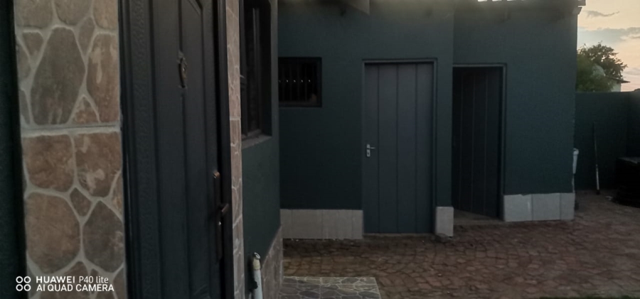 2 Bedroom Property for Sale in Palm Springs Gauteng