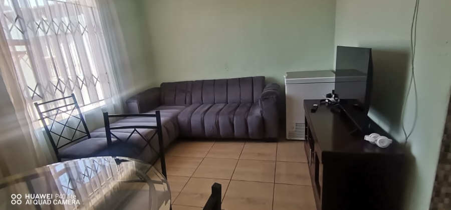 2 Bedroom Property for Sale in Palm Springs Gauteng