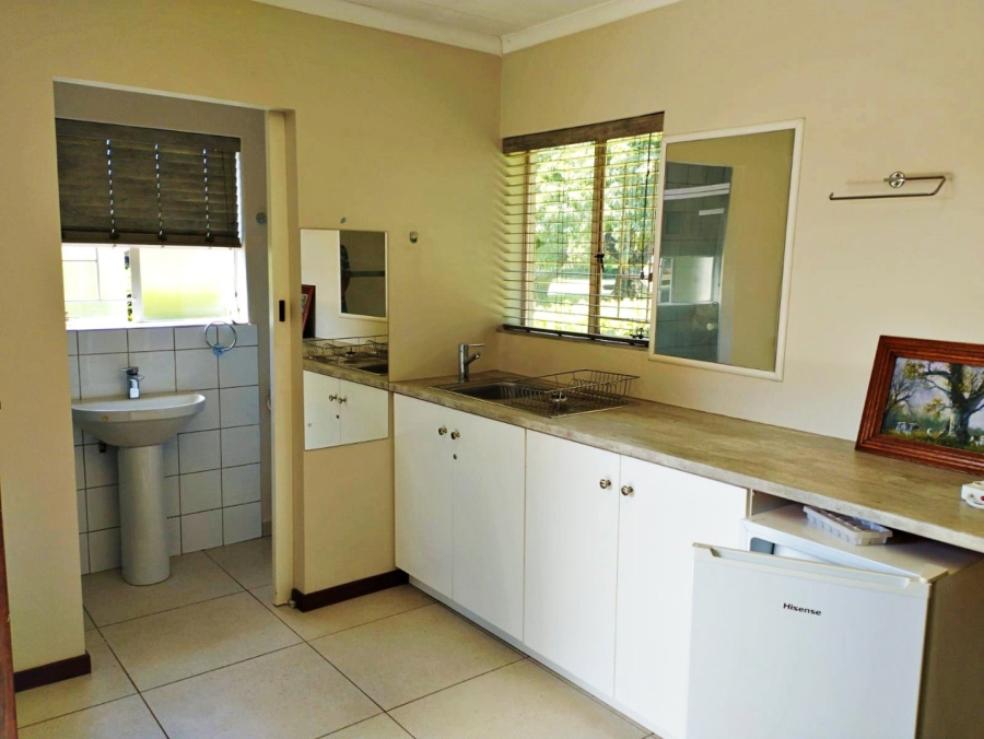 To Let 1 Bedroom Property for Rent in Raslouw A H Gauteng