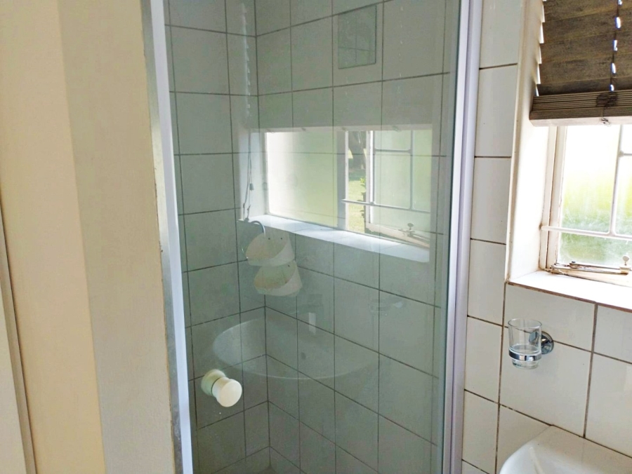 To Let 1 Bedroom Property for Rent in Raslouw A H Gauteng