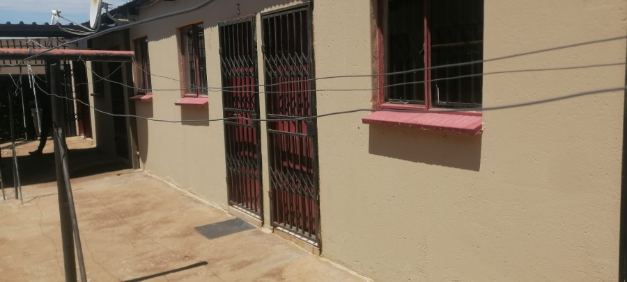 10 Bedroom Property for Sale in Soshanguve South Gauteng