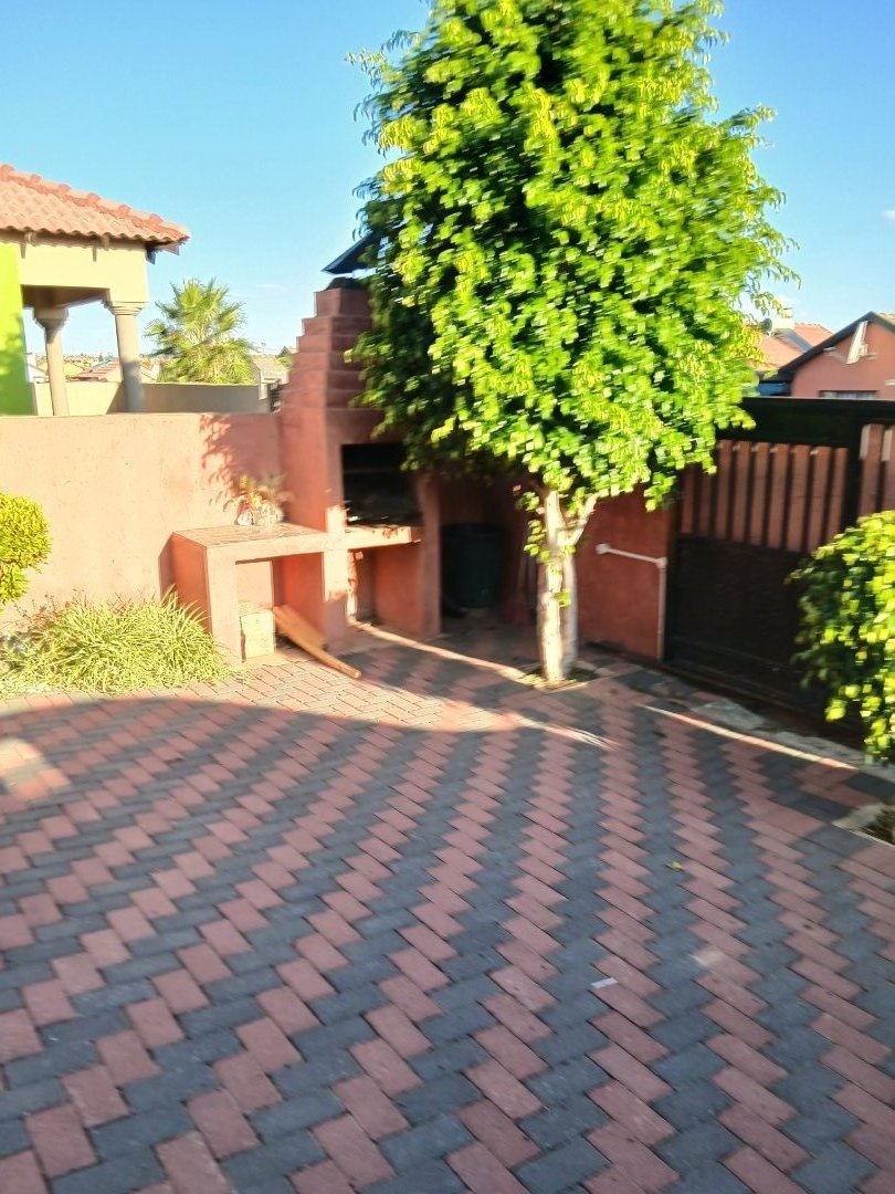 To Let 3 Bedroom Property for Rent in Soshanguve South Gauteng
