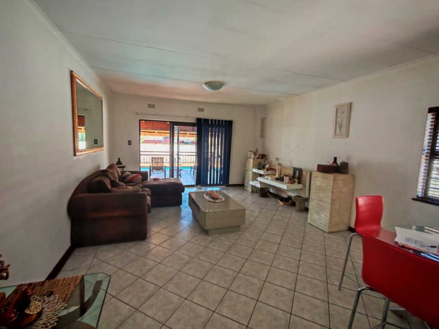 To Let 3 Bedroom Property for Rent in Roseacre Gauteng