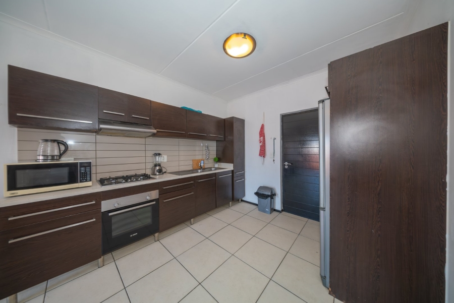 2 Bedroom Property for Sale in Greenstone Hill Gauteng