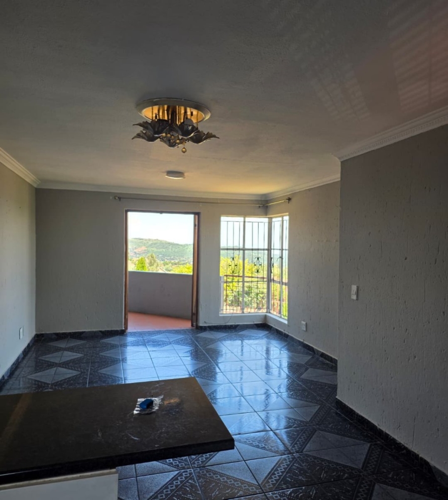 To Let 2 Bedroom Property for Rent in Ridgeway Gauteng