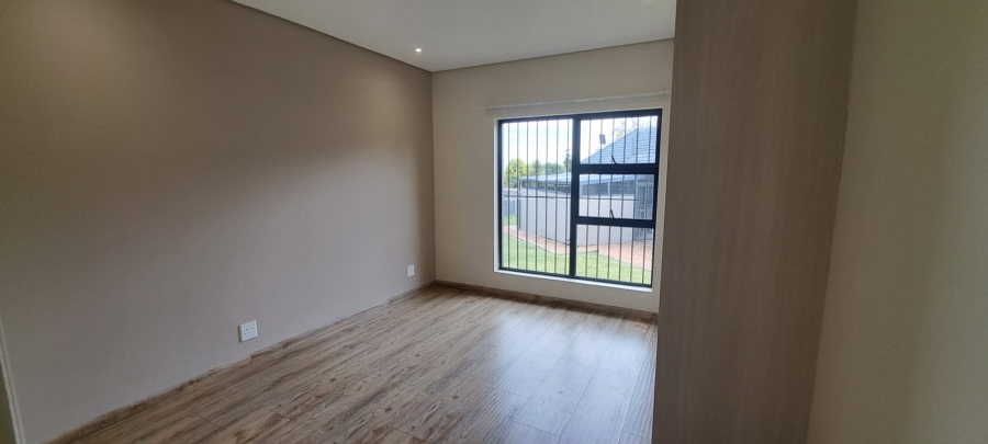 2 Bedroom Property for Sale in Isandovale Gauteng