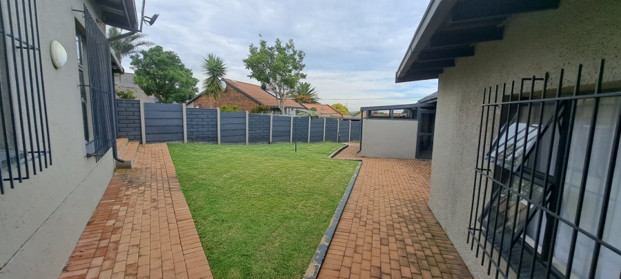 2 Bedroom Property for Sale in Isandovale Gauteng