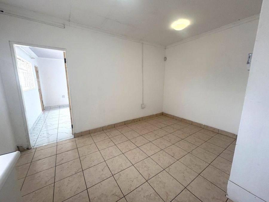 To Let 1 Bedroom Property for Rent in Olivedale Gauteng