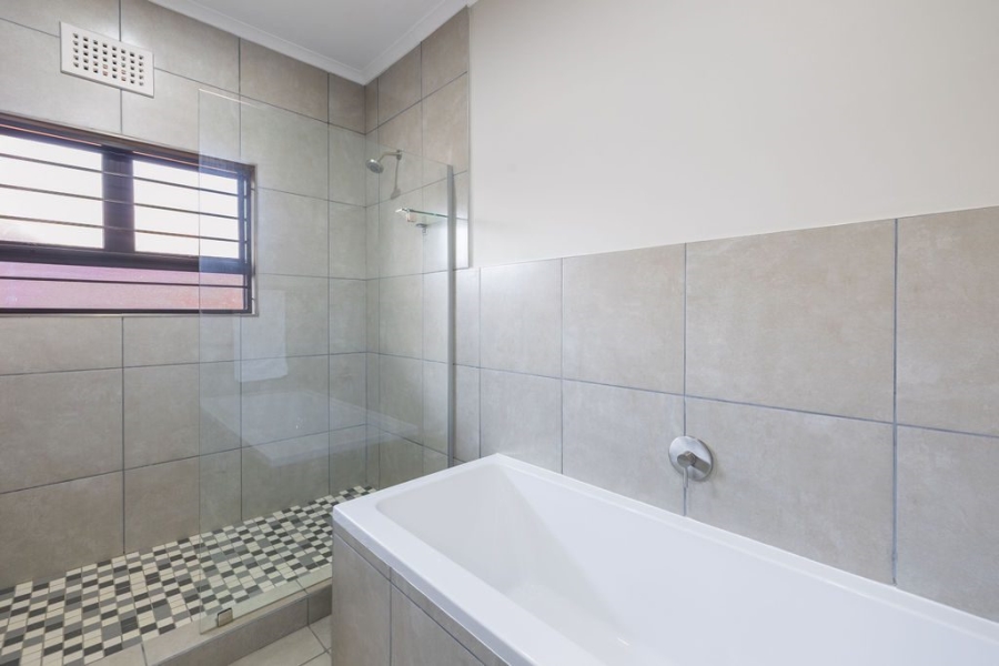 3 Bedroom Property for Sale in Rietvalleirand Gauteng