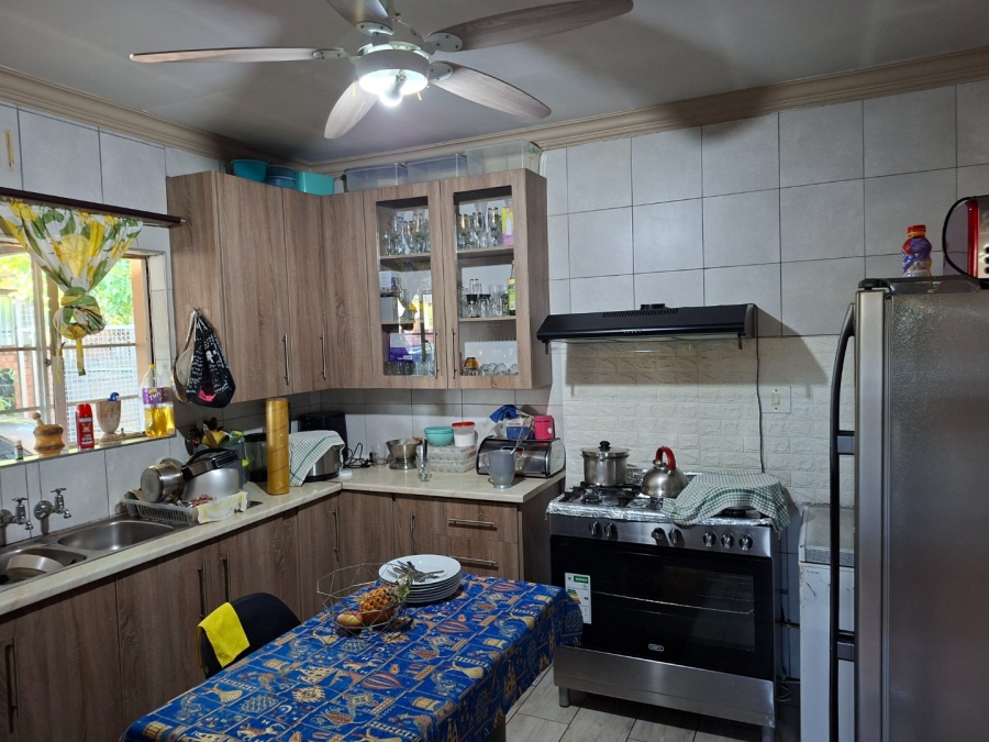  Bedroom Property for Sale in Booysens Gauteng