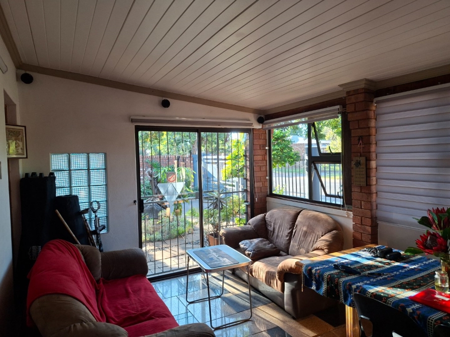  Bedroom Property for Sale in Booysens Gauteng