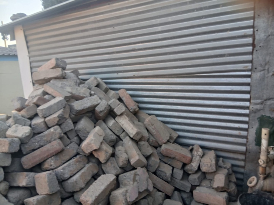 2 Bedroom Property for Sale in Olievenhoutbosch Gauteng