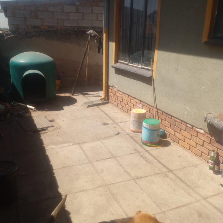 6 Bedroom Property for Sale in Tembisa Central Gauteng