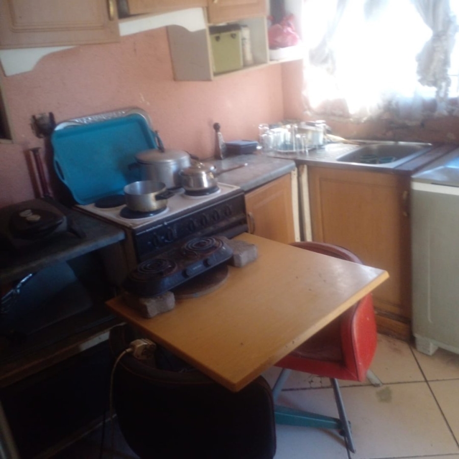 6 Bedroom Property for Sale in Tembisa Central Gauteng