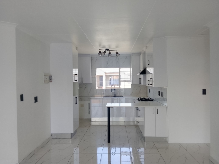 2 Bedroom Property for Sale in Bardene Gauteng