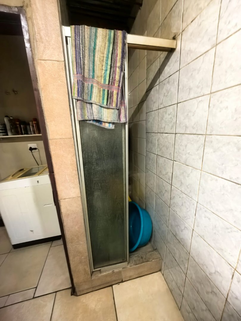 5 Bedroom Property for Sale in Tembisa Central Gauteng