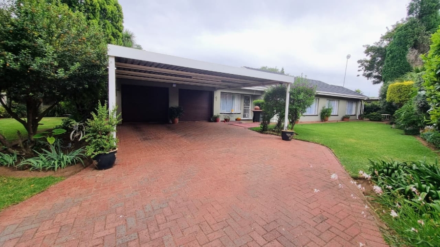 3 Bedroom Property for Sale in Falcon Ridge Gauteng