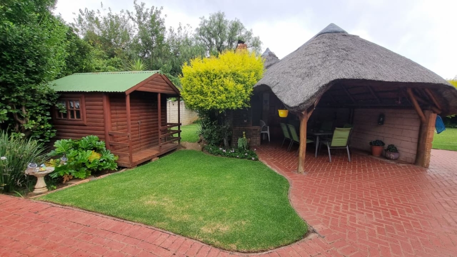 3 Bedroom Property for Sale in Falcon Ridge Gauteng