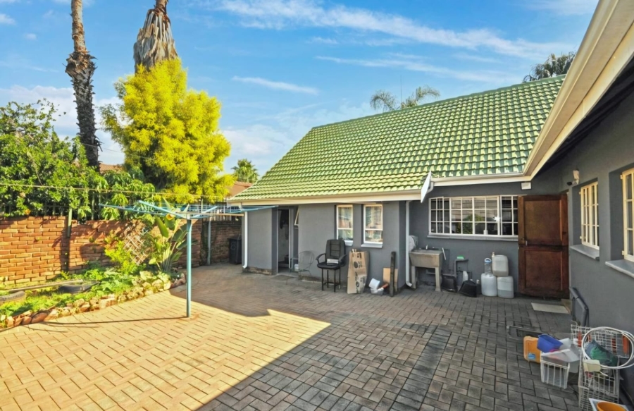 4 Bedroom Property for Sale in Theresa Park Gauteng