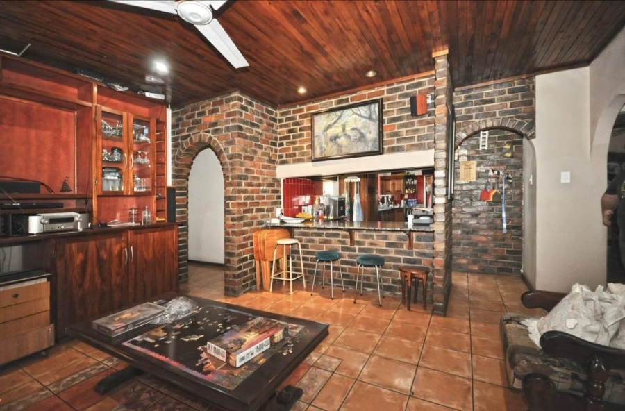 4 Bedroom Property for Sale in Theresa Park Gauteng