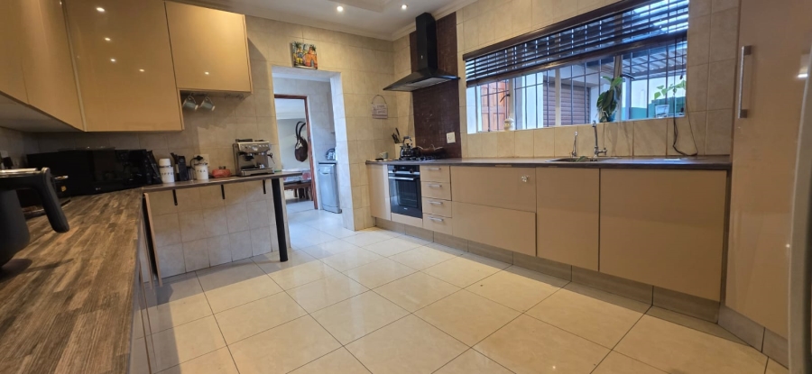 To Let 4 Bedroom Property for Rent in Jansenpark Gauteng
