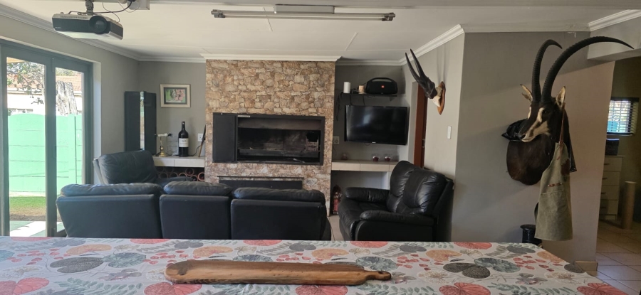 To Let 4 Bedroom Property for Rent in Jansenpark Gauteng