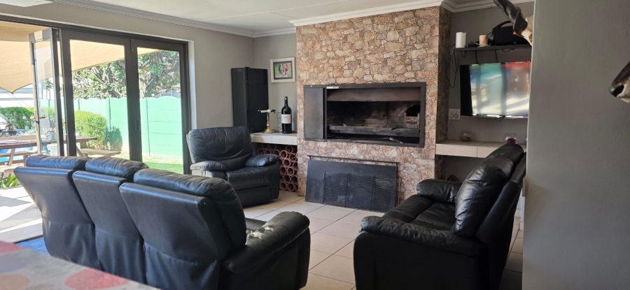 To Let 4 Bedroom Property for Rent in Jansenpark Gauteng