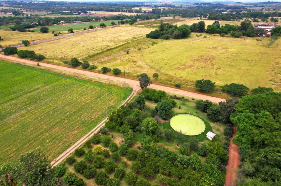 8 Bedroom Property for Sale in Vasfontein AH Gauteng