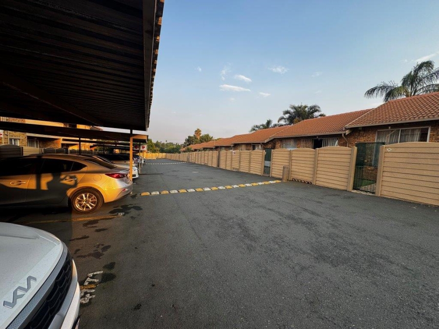 2 Bedroom Property for Sale in Birch Acres Gauteng