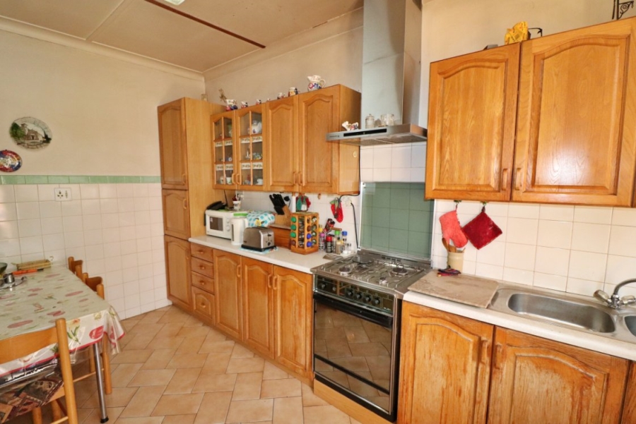 6 Bedroom Property for Sale in Bezuidenhout Valley Gauteng