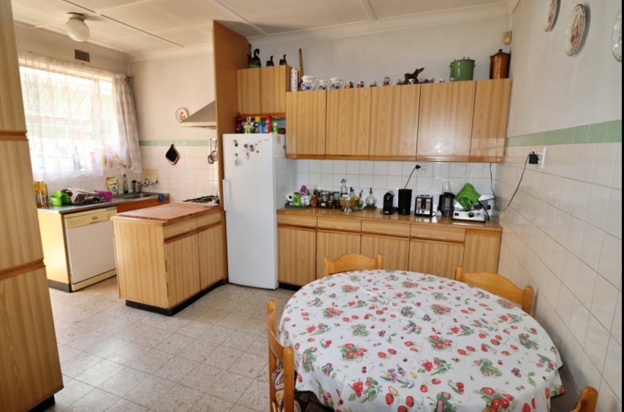 6 Bedroom Property for Sale in Bezuidenhout Valley Gauteng