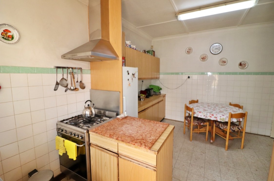 6 Bedroom Property for Sale in Bezuidenhout Valley Gauteng