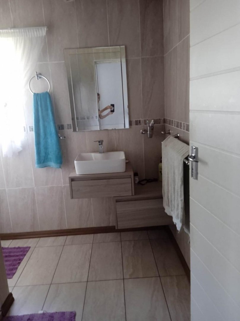 To Let 3 Bedroom Property for Rent in Farrarmere Gauteng