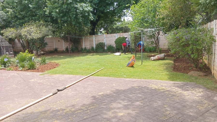 To Let 3 Bedroom Property for Rent in Farrarmere Gauteng