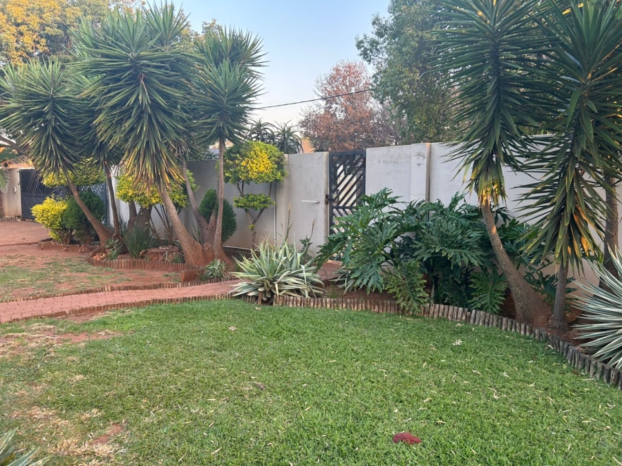 4 Bedroom Property for Sale in Eldoraigne Gauteng