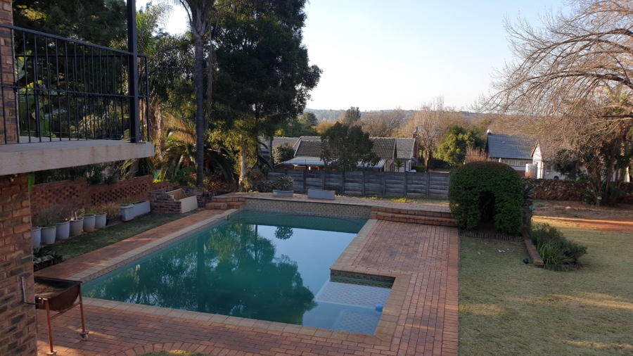 4 Bedroom Property for Sale in Eldoraigne Gauteng