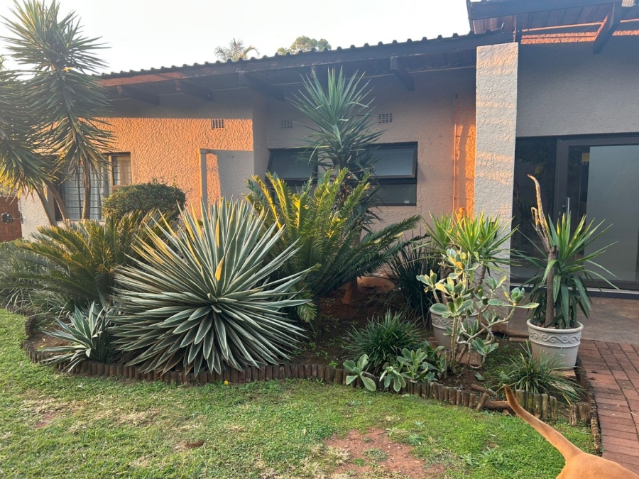4 Bedroom Property for Sale in Eldoraigne Gauteng