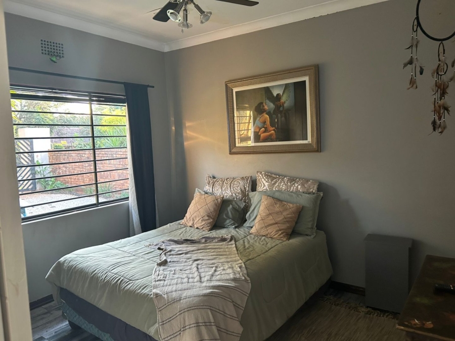 4 Bedroom Property for Sale in Eldoraigne Gauteng