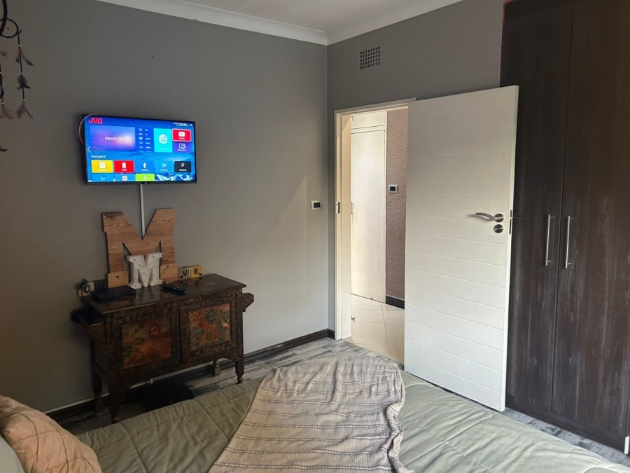 4 Bedroom Property for Sale in Eldoraigne Gauteng