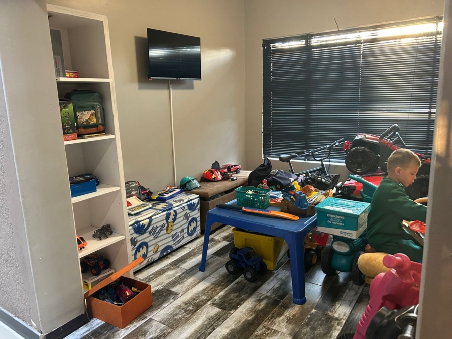 4 Bedroom Property for Sale in Eldoraigne Gauteng