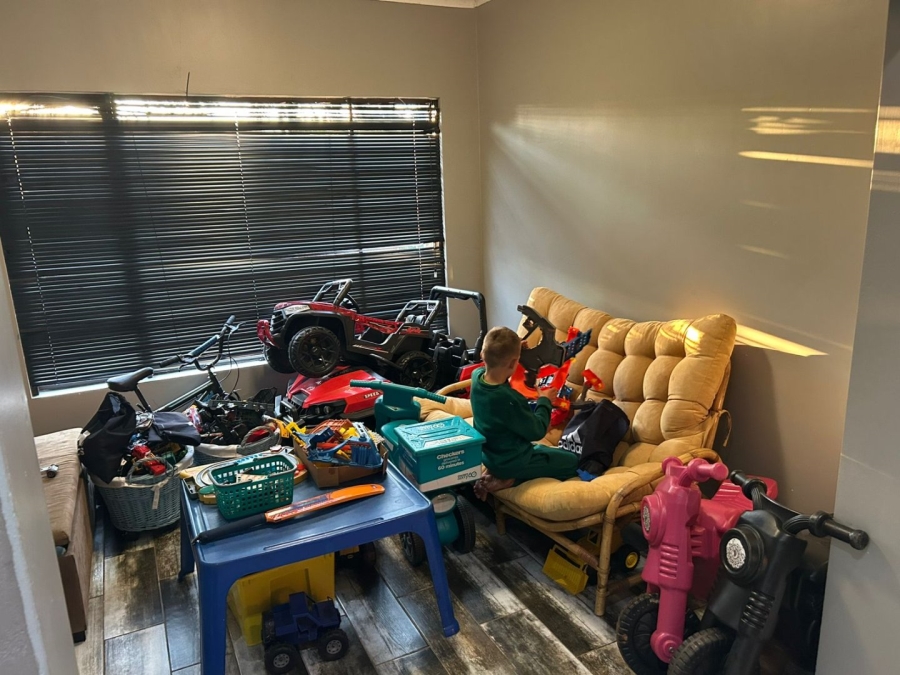 4 Bedroom Property for Sale in Eldoraigne Gauteng